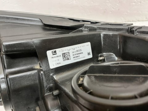 OPEL ASTRA V 5 REFLEKTOR LEWY SOCZEKWA PRZEDNI 39158005 ORG FV WYS 24H OPEL ASTRA V 5 REFLEKTOR LEWY SOCZEKWA PRZEDNI 39158005 ORG FV WYS 24H