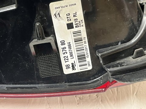 CITROEN C3 III 2016 - PRAWA TYLNA LAMPA 9812257680 ORG FV WYS 24H CITROEN C3 III 2016 - PRAWA TYLNA LAMPA 9812257680 ORG FV WYS 24H