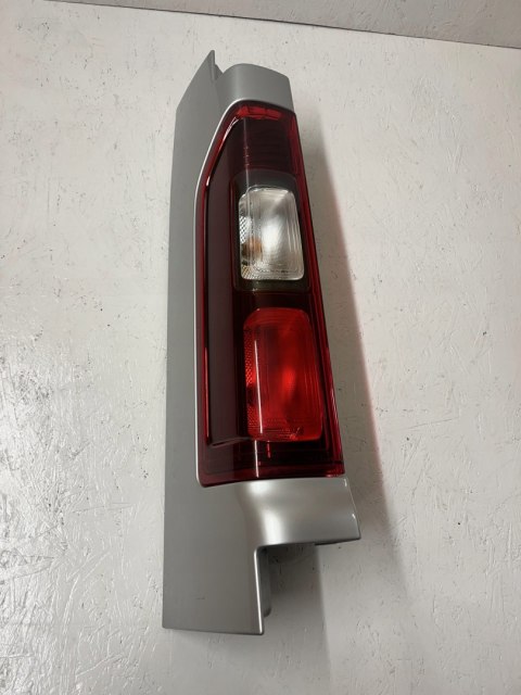 Renault Trafic III Vivaro B Fiat Talento lmapa lewa 265556737R FV WYS 24H Renault Trafic III Vivaro B Fiat Talento lmapa lewa 265556737R FV WYS 24H