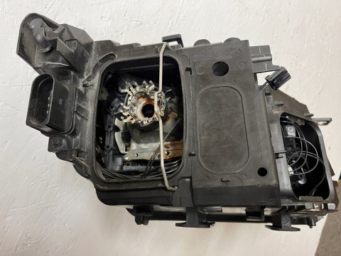 AUDI Q5 8R0 REFLEKTOR LEWY XENON NIE SKRĘTNY LED ORG FV WYS 24H AUDI Q5 8R0 REFLEKTOR LEWY XENON NIE SKRĘTNY LED ORG FV WYS 24H