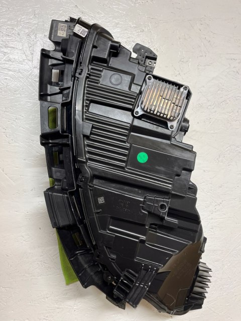 TESLA MODEL 3 LIFT FULL LED REFLEKTOR PRAWY 1760889-00-E ORG FV WYS 24H TESLA MODEL 3 LIFT FULL LED REFLEKTOR PRAWY 1760889-00-E ORG FV WYS 24H