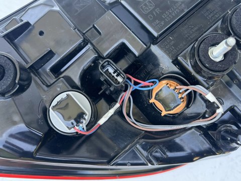 CAPTUR II ASX II 265504004R LAMPA PRAWY TYŁ TYLNA ORG FV WYS 24H CAPTUR II ASX II 265504004R LAMPA PRAWY TYŁ TYLNA ORG FV WYS 24H