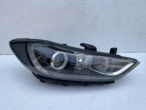 HYUNDAI ELANTRA 92102-F2 REFLEKTOR PRAWY ORG FV WYS 24H HYUNDAI ELANTRA 92102-F2 REFLEKTOR PRAWY ORG FV WYS 24H