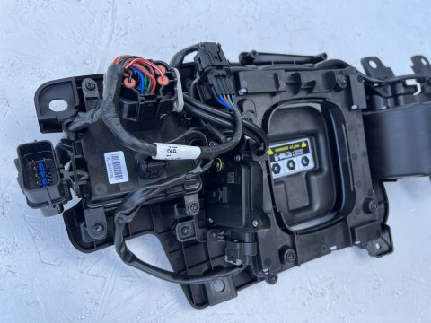 HYUNDAI KONA LIFT EV 2020- GNIAZDO KLAPKA ŁADOWANIA 86340-K4AA0 NOWE ORG HYUNDAI KONA LIFT EV 2020- GNIAZDO KLAPKA ŁADOWANIA 86340-K4AA0 NOWE ORG