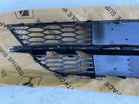 AUDI A7 4G8 S LINE LIFT KRATKA ZDERZAK PRAWA 4G8807648F NOWA ORG WYS 24h AUDI A7 4G8 S LINE LIFT KRATKA ZDERZAK PRAWA 4G8807648F NOWA ORG WYS 24h