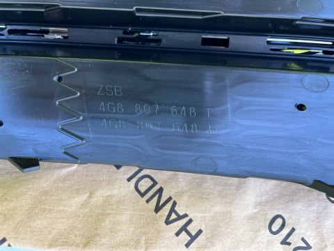 AUDI A7 4G8 S LINE LIFT KRATKA ZDERZAK PRAWA 4G8807648F NOWA ORG WYS 24h AUDI A7 4G8 S LINE LIFT KRATKA ZDERZAK PRAWA 4G8807648F NOWA ORG WYS 24h