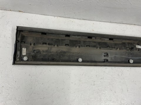 AUDI Q5 II 80A LISTWA DRZWI PRAWY PRZÓD 83A853960A ORG FV 24H AUDI Q5 II 80A LISTWA DRZWI PRAWY PRZÓD 83A853960A ORG FV 24H