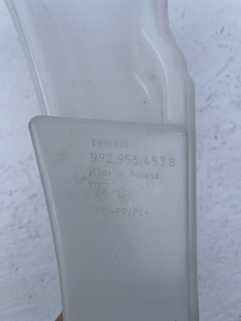 PORSCHE 992 GT3 ZBIORNIK ZBIORNICZEK PŁYNU 992955453B ORG FV WYS 24H PORSCHE 992 GT3 ZBIORNIK ZBIORNICZEK PŁYNU 992955453B ORG FV WYS 24H