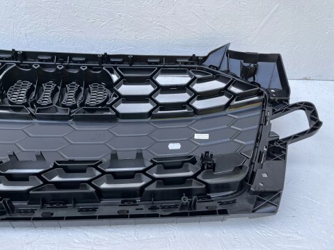 AUDI A4 B9 LIFT 2019 - ATRAPA GRILL WYS 24H FV ORG 8W0853651EB DT CZARNA AUDI A4 B9 LIFT 2019 - ATRAPA GRILL WYS 24H FV ORG 8W0853651EB DT CZARNA