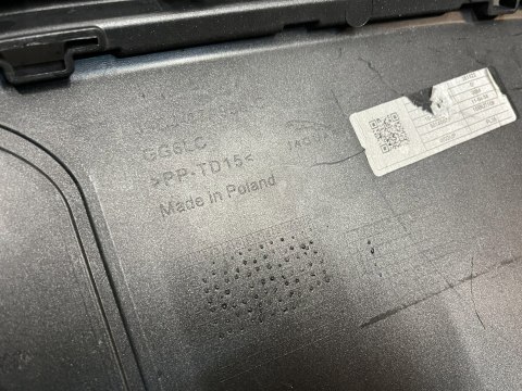 JAGAUR E-PACE E PACE X540 DYFUZOR DOKŁĄDKA TYŁ ORG J9C3-17A958-C JAGAUR E-PACE E PACE X540 DYFUZOR DOKŁĄDKA TYŁ ORG J9C3-17A958-C