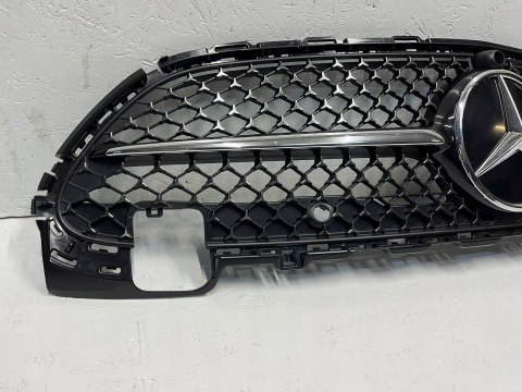 MERCEDES C KLASA W206 AMG ATRAPA GRILL A2068882100 ORG MERCEDES C KLASA W206 AMG ATRAPA GRILL A2068882100 ORG