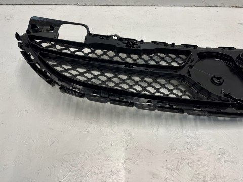 MERCEDES C KLASA W206 AMG ATRAPA GRILL A2068882100 ORG MERCEDES C KLASA W206 AMG ATRAPA GRILL A2068882100 ORG