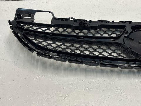 MERCEDES C KLASA W206 AMG ATRAPA GRILL A2068882100 ORG MERCEDES C KLASA W206 AMG ATRAPA GRILL A2068882100 ORG