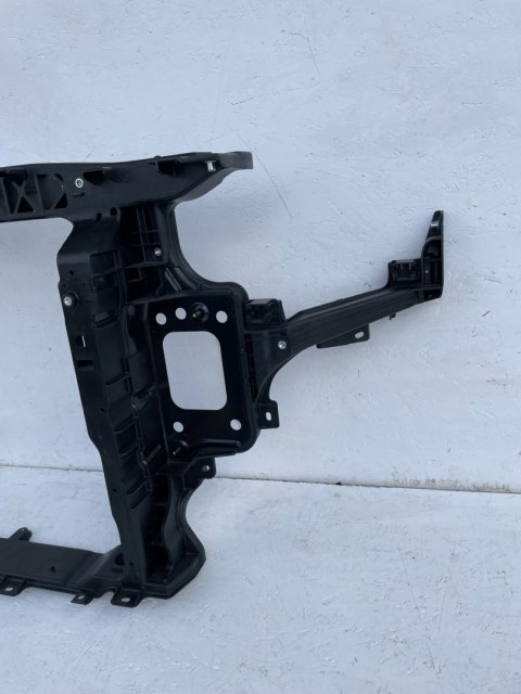 HYUNDAI I30N LIFT N-PERFORMANCE PAS PRZEDNI HYUNDAI I30N LIFT N-PERFORMANCE PAS PRZEDNI