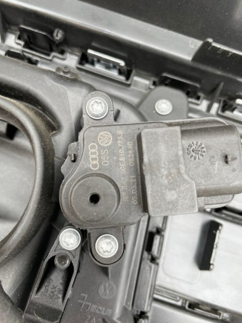 VW PASSAT B8 GTE ATRAPA GRILL MODUŁ VW PASSAT B8 GTE ATRAPA GRILL MODUŁ