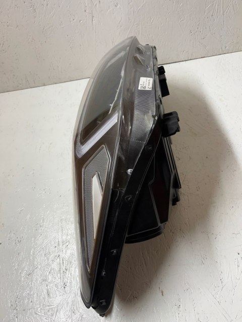 HYUNDAI TUCSON III LIFT 2018 2019 REFLEKTOR PRAWY 92102-D7700 FV WYS 24H HYUNDAI TUCSON III LIFT 2018 2019 REFLEKTOR PRAWY 92102-D7700 FV WYS 24H
