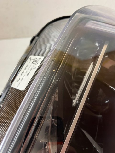 HYUNDAI TUCSON III LIFT 2018 2019 REFLEKTOR PRAWY 92102-D7700 FV WYS 24H HYUNDAI TUCSON III LIFT 2018 2019 REFLEKTOR PRAWY 92102-D7700 FV WYS 24H