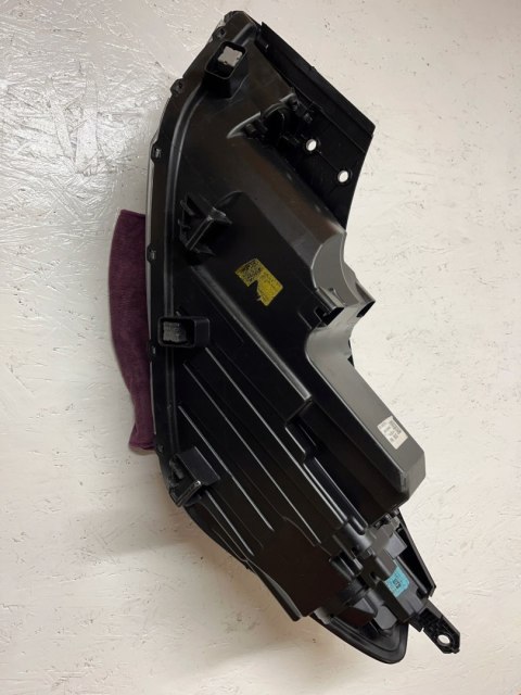 HYUNDAI TUCSON III LIFT 2018 2019 REFLEKTOR PRAWY 92102-D7700 FV WYS 24H HYUNDAI TUCSON III LIFT 2018 2019 REFLEKTOR PRAWY 92102-D7700 FV WYS 24H