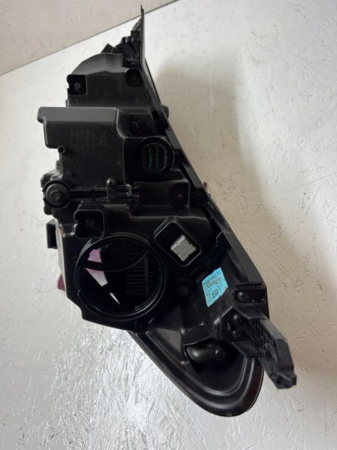 HYUNDAI TUCSON III LIFT 2018 2019 REFLEKTOR PRAWY 92102-D7700 FV WYS 24H HYUNDAI TUCSON III LIFT 2018 2019 REFLEKTOR PRAWY 92102-D7700 FV WYS 24H