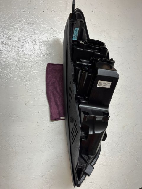 HYUNDAI TUCSON III LIFT 2018 2019 REFLEKTOR PRAWY 92102-D7700 FV WYS 24H HYUNDAI TUCSON III LIFT 2018 2019 REFLEKTOR PRAWY 92102-D7700 FV WYS 24H