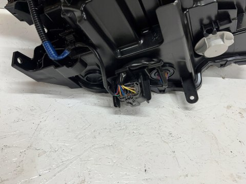 MAZDA3 MAZDA3 BP 2019- REFLEKTOR LEWY 8 PIN BCJH-51040 ORG FV WYS 24H MAZDA3 MAZDA3 BP 2019- REFLEKTOR LEWY 8 PIN BCJH-51040 ORG FV WYS 24H
