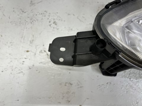 HALOGEN PRAWY HYUNDAI KONA I 2017- 92202-J9000 PRZÓD ORG WYS 24H FV HALOGEN PRAWY HYUNDAI KONA I 2017- 92202-J9000 PRZÓD ORG WYS 24H FV