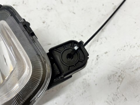 HALOGEN PRAWY HYUNDAI KONA I 2017- 92202-J9000 PRZÓD ORG WYS 24H FV HALOGEN PRAWY HYUNDAI KONA I 2017- 92202-J9000 PRZÓD ORG WYS 24H FV