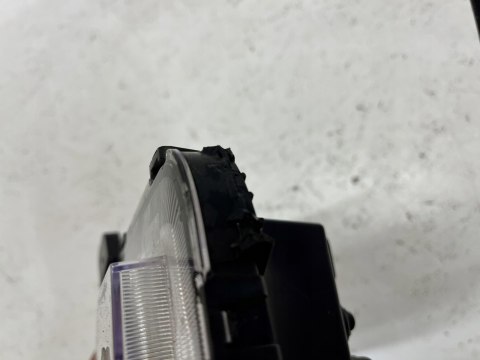 HALOGEN PRAWY HYUNDAI KONA I 2017- 92202-J9000 PRZÓD ORG WYS 24H FV HALOGEN PRAWY HYUNDAI KONA I 2017- 92202-J9000 PRZÓD ORG WYS 24H FV