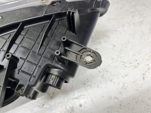 HYUNDAI I30 12-17 13 PIN 92101-A6060 REFLEKTOR Z DOSWIETLENIEM ORG WYS FV HYUNDAI I30 12-17 13 PIN 92101-A6060 REFLEKTOR Z DOSWIETLENIEM ORG WYS FV