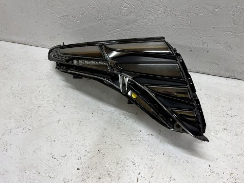 HYUNDAI TUCSON IV 4 2020- REFLEKTOR PRAWY PRZEDNI 92208-N7100 ORG WYS FV HYUNDAI TUCSON IV 4 2020- REFLEKTOR PRAWY PRZEDNI 92208-N7100 ORG WYS FV