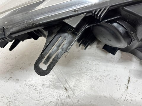 RENAULT MEGANE III LIFT REFLEKTOR LEWY SOCZEWKA 260605817R ORG WYS FV RENAULT MEGANE III LIFT REFLEKTOR LEWY SOCZEWKA 260605817R ORG WYS FV