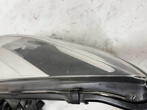 RENAULT MEGANE III LIFT REFLEKTOR PRAWY SOCZEWKA 260100923R ORG WYS FV RENAULT MEGANE III LIFT REFLEKTOR PRAWY SOCZEWKA 260100923R ORG WYS FV