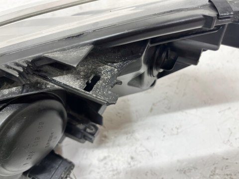 RENAULT MEGANE III LIFT REFLEKTOR PRAWY SOCZEWKA 260100923R ORG WYS FV RENAULT MEGANE III LIFT REFLEKTOR PRAWY SOCZEWKA 260100923R ORG WYS FV
