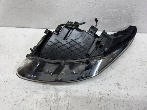 RENAULT MEGANE III LIFT REFLEKTOR PRAWY SOCZEWKA 260100923R ORG WYS FV RENAULT MEGANE III LIFT REFLEKTOR PRAWY SOCZEWKA 260100923R ORG WYS FV