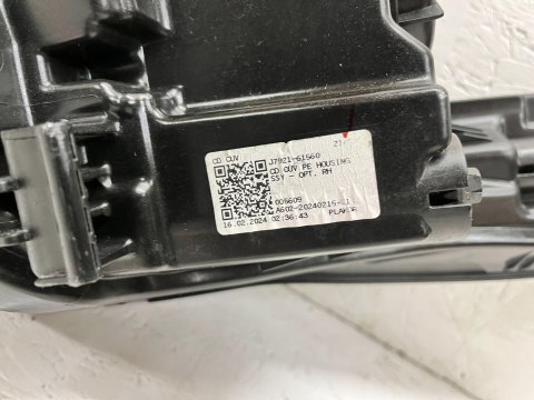 KIA X CEED XCEED LIFT PRAWY REFLEKTOR 92102-J7850 J7921-61560 ORG WYS 24H KIA X CEED XCEED LIFT PRAWY REFLEKTOR 92102-J7850 J7921-61560 ORG WYS 24H