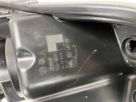 SUZUKI VITARA III 2015- REFLEKTOR LEWY KOITO 100-18097 ORG FV WYS 24H SUZUKI VITARA III 2015- REFLEKTOR LEWY KOITO 100-18097 ORG FV WYS 24H