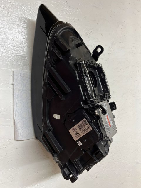 AUDI Q5 8R LAMPA PRAWA PRZÓD BIXENON LED SKRĘTNY 8R0941032C FV WYS 24H AUDI Q5 8R LAMPA PRAWA PRZÓD BIXENON LED SKRĘTNY 8R0941032C FV WYS 24H