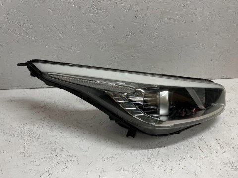 KIA CEED II REFLEKTOR PRAWY BEZ LED PRZEDNI 92102-A2340 ORG FV WYS 24H KIA CEED II REFLEKTOR PRAWY BEZ LED PRZEDNI 92102-A2340 ORG FV WYS 24H
