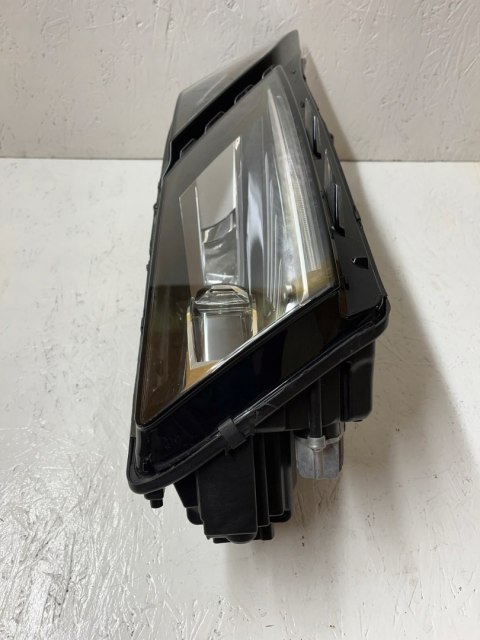 SKODA OCTAVIA III LIFT LAMPA PRZÓD PRAWA FULL LED 5E1941016D FV WYS 24H SKODA OCTAVIA III LIFT LAMPA PRZÓD PRAWA FULL LED 5E1941016D FV WYS 24H
