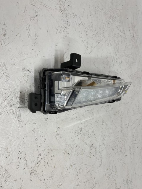 SUZUKI VITARA III DRL PRAWY HALOGEN W1378 ORG FV WYS 24h SUZUKI VITARA III DRL PRAWY HALOGEN W1378 ORG FV WYS 24h