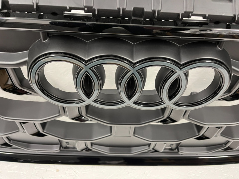 Audi Q8 II S line SQ8 ab Bj. 2024- 4M8 Frontmaske Kühlergrill Original Audi Q8 II S line SQ8 ab Bj. 2024- 4M8 Frontmaske Kühlergrill Original