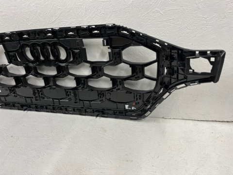 Audi Q8 II S line SQ8 ab Bj. 2024- 4M8 Frontmaske Kühlergrill Original Audi Q8 II S line SQ8 ab Bj. 2024- 4M8 Frontmaske Kühlergrill Original