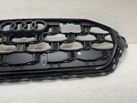 Audi Q8 4M8 Facelift ab Bj.2023 - 4M8853651BS kühlergrill Original Audi Q8 4M8 Facelift ab Bj.2023 - 4M8853651BS kühlergrill Original