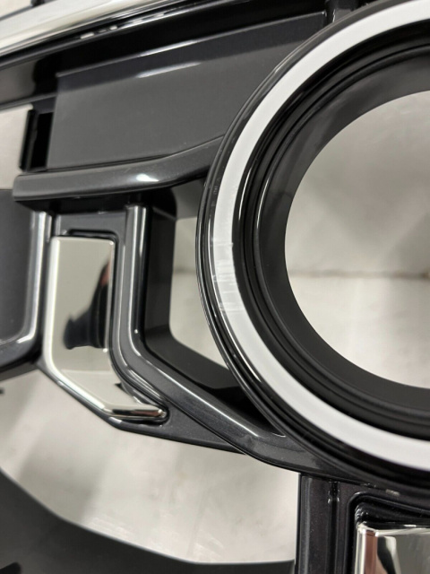 Audi Q8 II S line SQ8 ab Bj. 2024- 4M8 Frontmaske Kühlergrill Original Audi Q8 II S line SQ8 ab Bj. 2024- 4M8 Frontmaske Kühlergrill Original